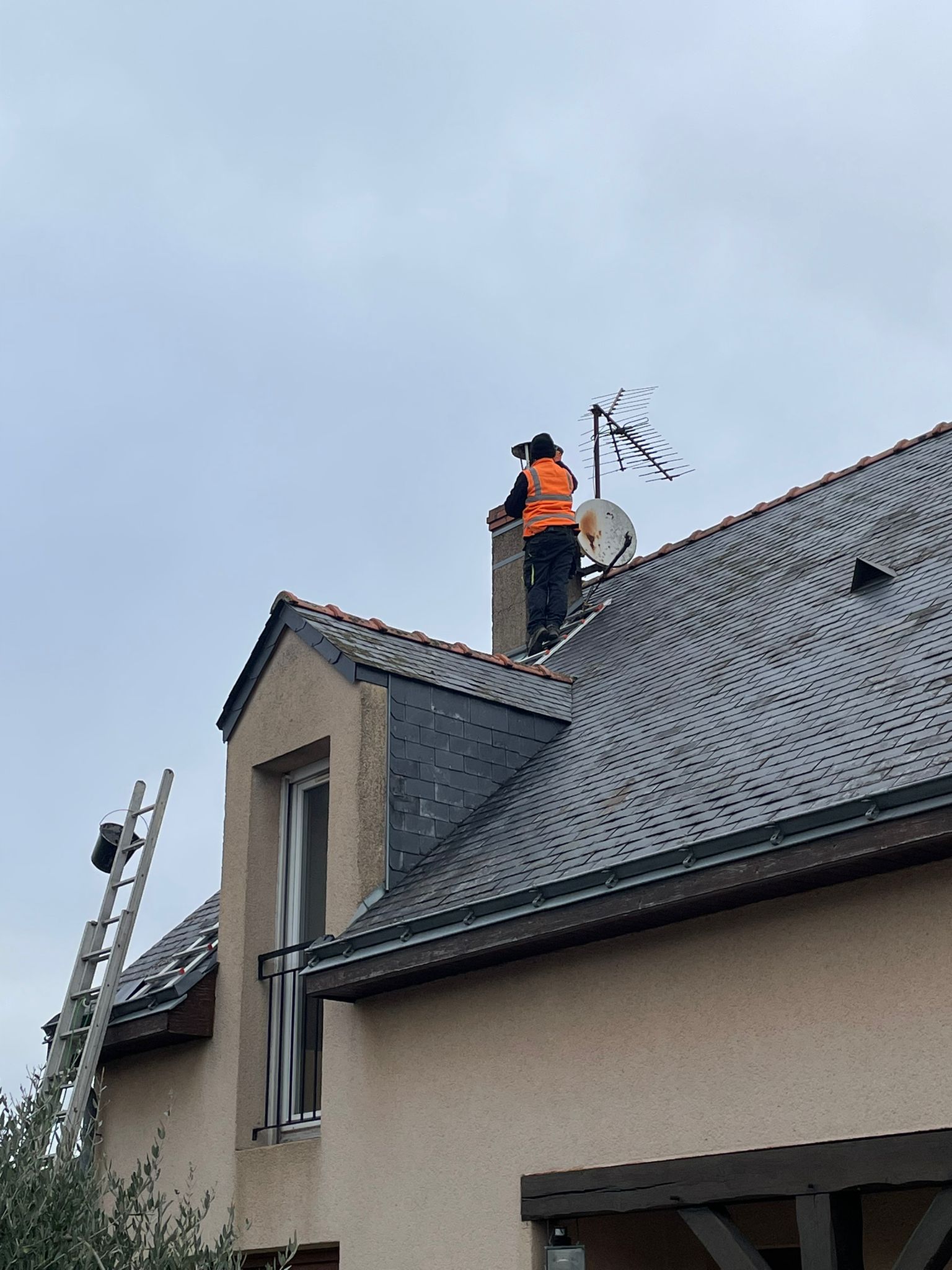 Réparation Cheminée Chacé - Toiture - Maison