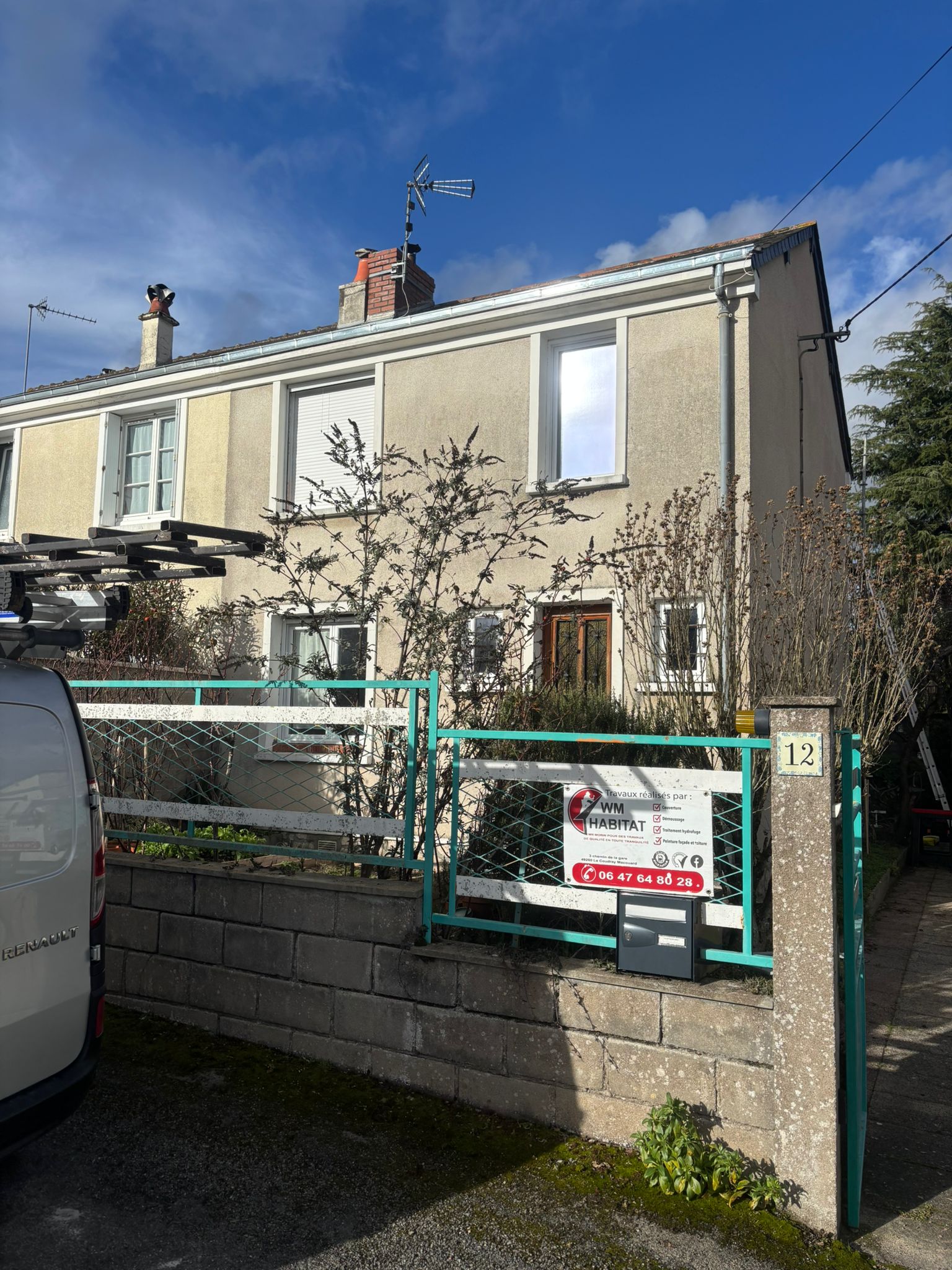 remplacement-gouttière Remplacement Gouttière en zinc- Couvreur Saumur